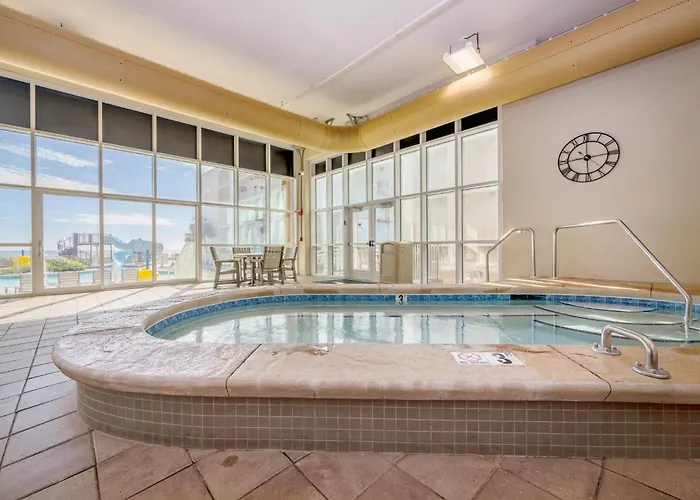 Phoenix Gulf Towers 2202 Apartment *